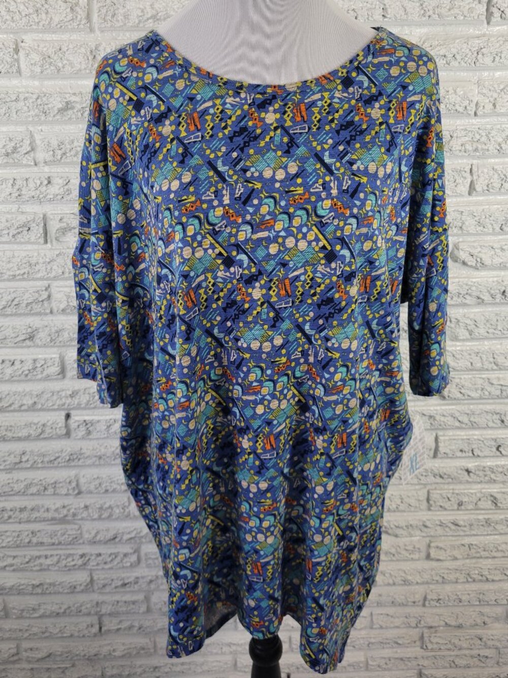 LuLaRoe Irma Women XL Tunic Blue Geometric Asymmetric High Low Blouse GEO80E